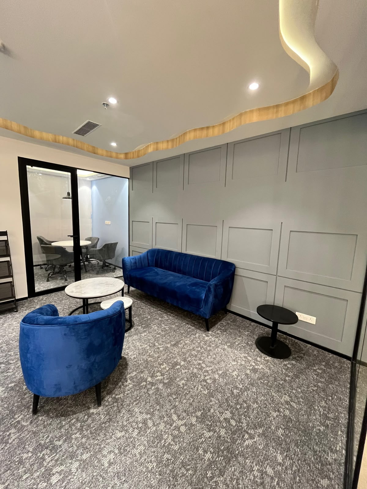 Ultragenic office interior by Global Green, view 12